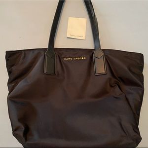 Marc Jacobs Purse!! ♥️ Black- SOLD